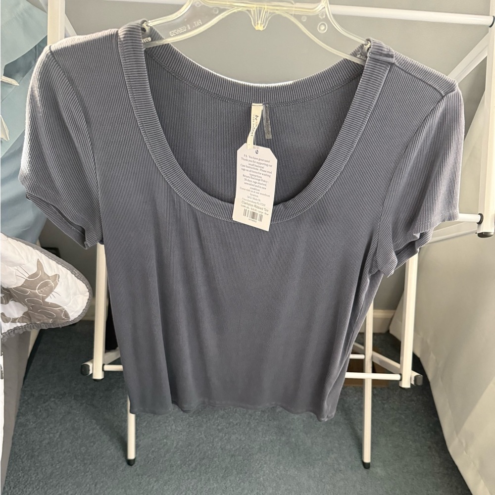 BE COOL Women's Short Sleeve Ribbed Top - Gray